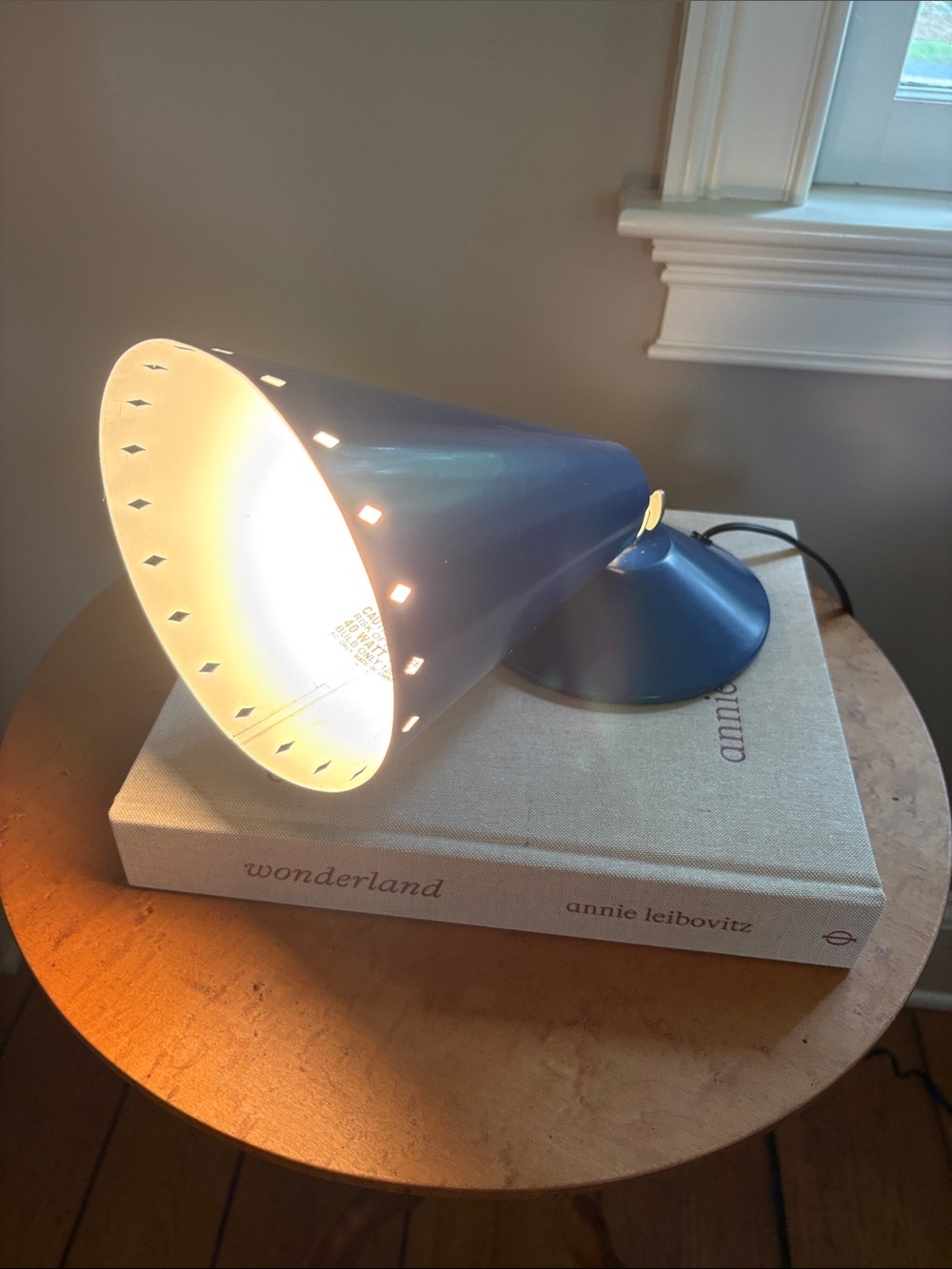 Blue Retro Cone Table light (plug-in) - Picture 5 of 8